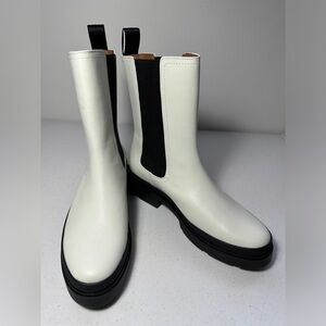 Frye Women's Chloe Chelsea Leather Boots White US Size 8.5M Pull-on With Elastic